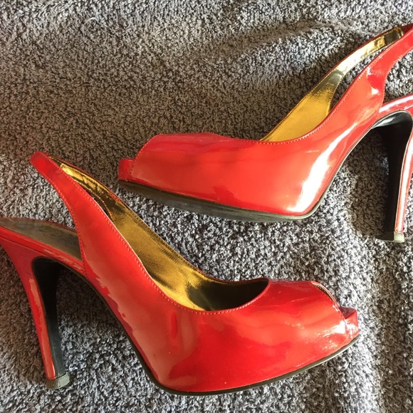 Guess Dark Red Patent Peep Toe Pumps Size 6.5 - Picture 3 of 8